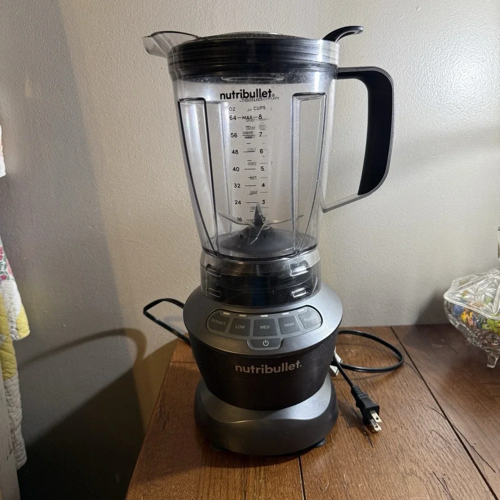 Nutribullet Blender 64 Oz Model NBC-12A 1200 Watt Tested Works Heavy Duty